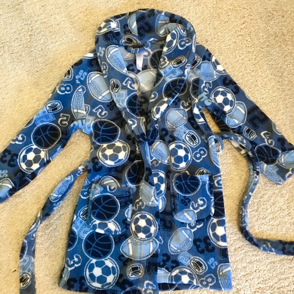 Boys bath robe size 4/5 small